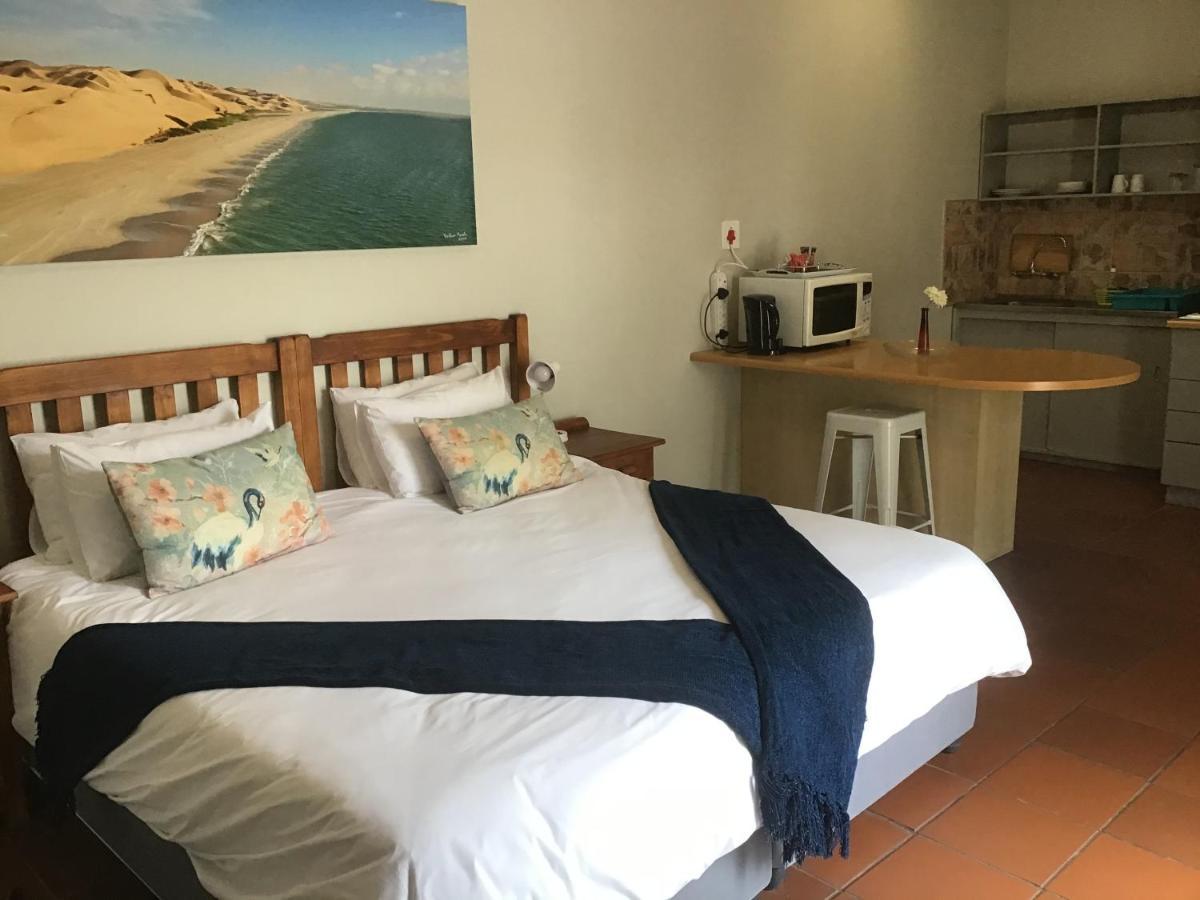 Rocky Shore Guesthouse Swakopmund Buitenkant foto