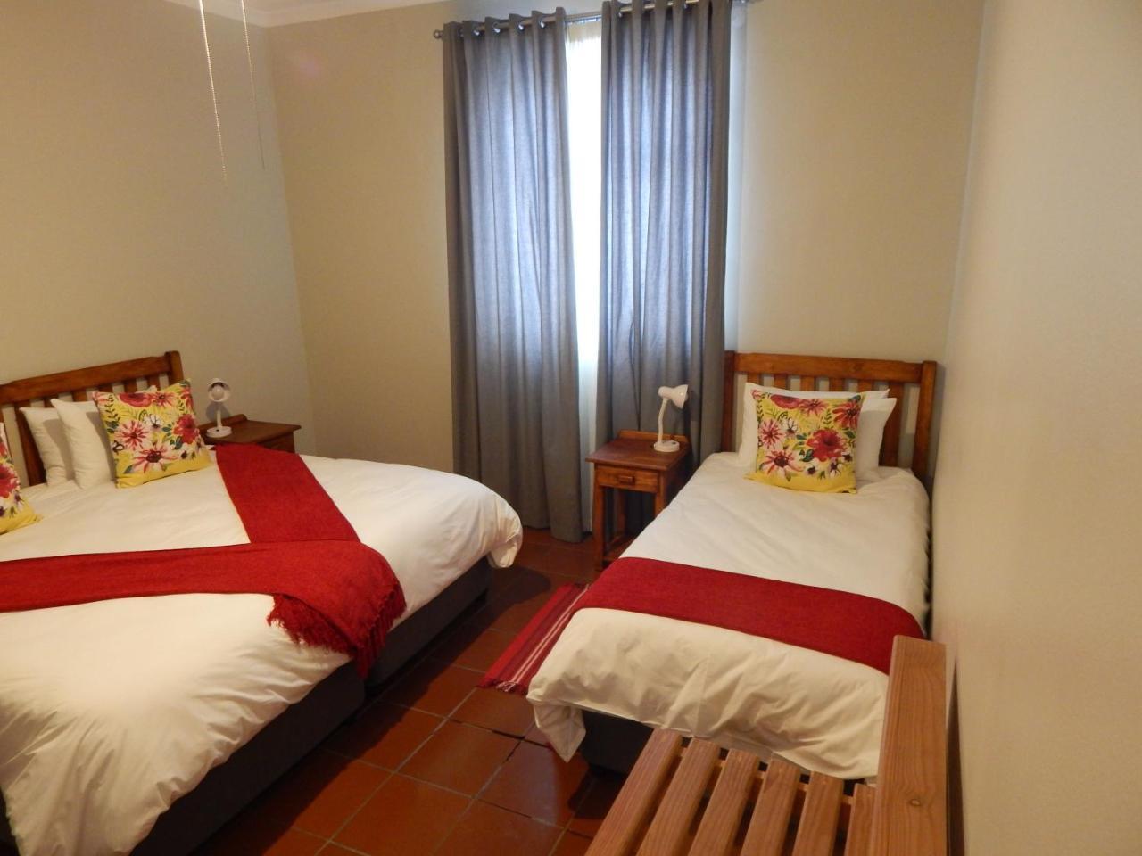 Rocky Shore Guesthouse Swakopmund Buitenkant foto