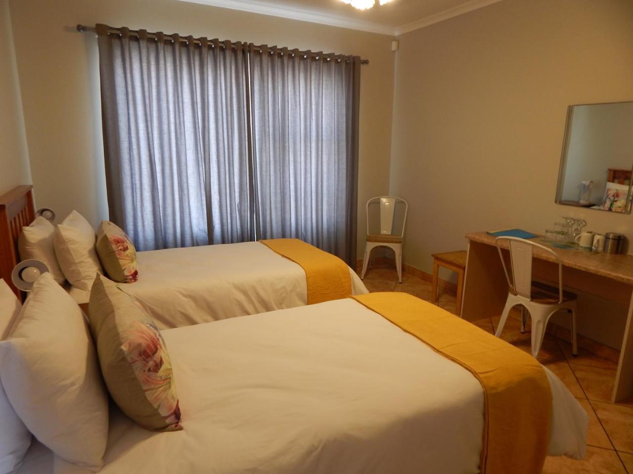 Rocky Shore Guesthouse Swakopmund Buitenkant foto